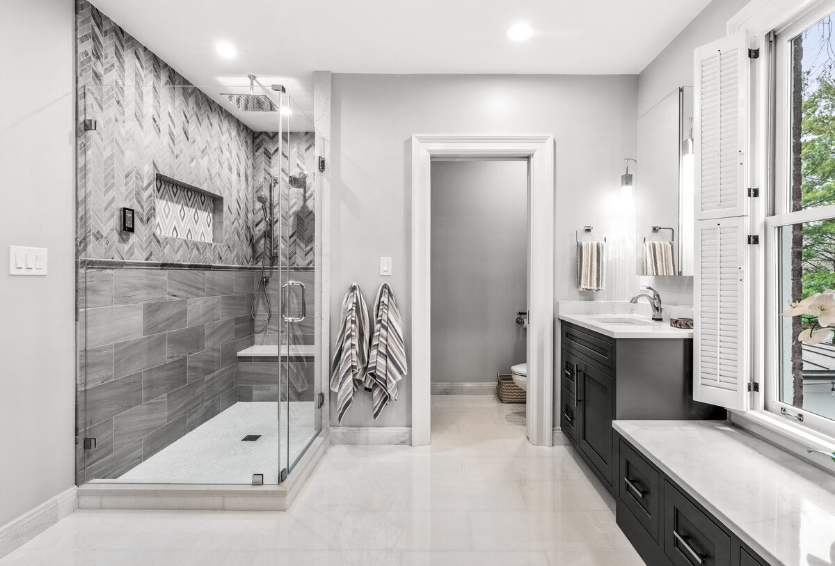 Large Shower with Mosaic and Stone